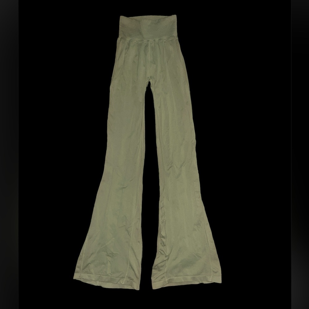 NWOT Free People Good Karma flare leggings